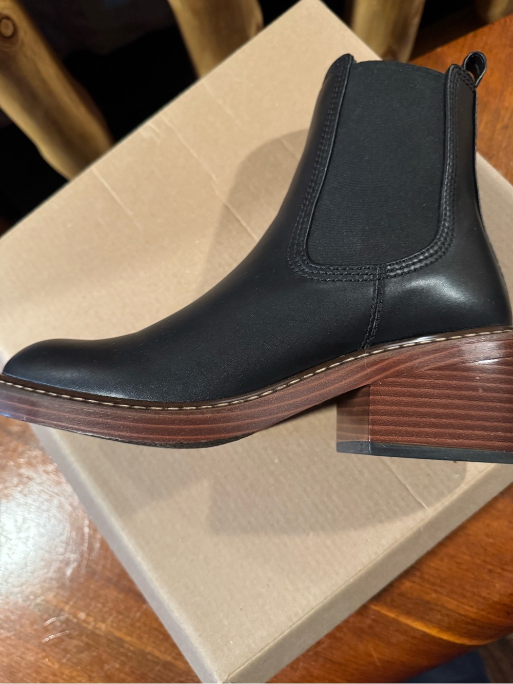 Steve Madden Black "LAURELY" Shoe Box - Picture 3 of 7